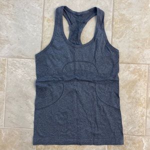 Lululemon tank top, size 6
